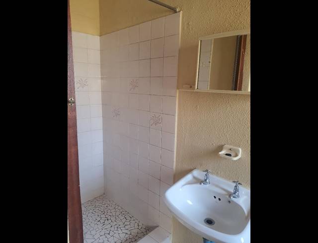 1 BEDROOM PROPERTY TO RENT IN SAREPTA